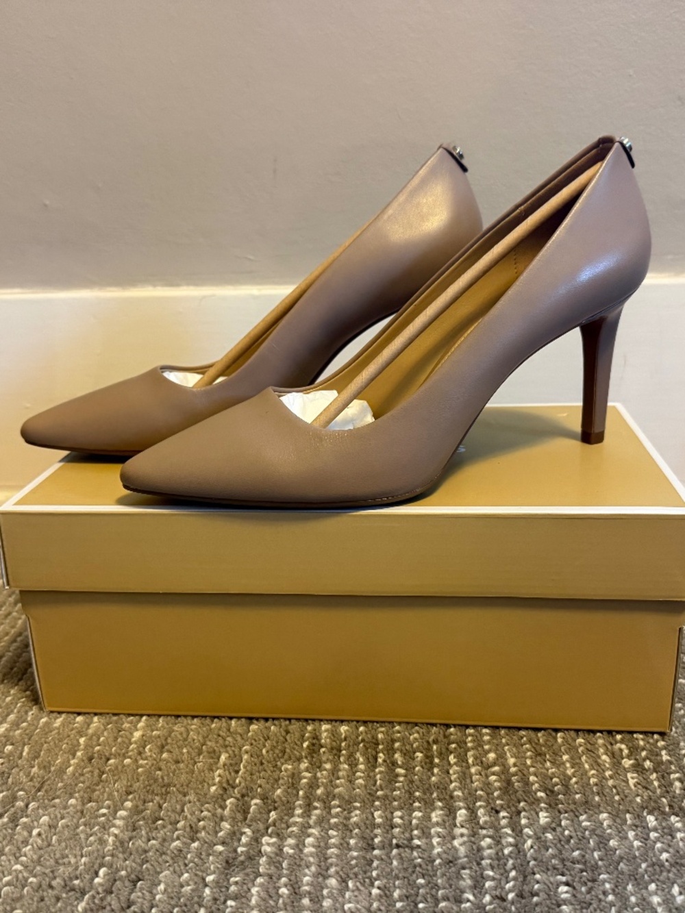 Michael Kors Dorothy Flex Pump Dark Khaki Leather Heels 9